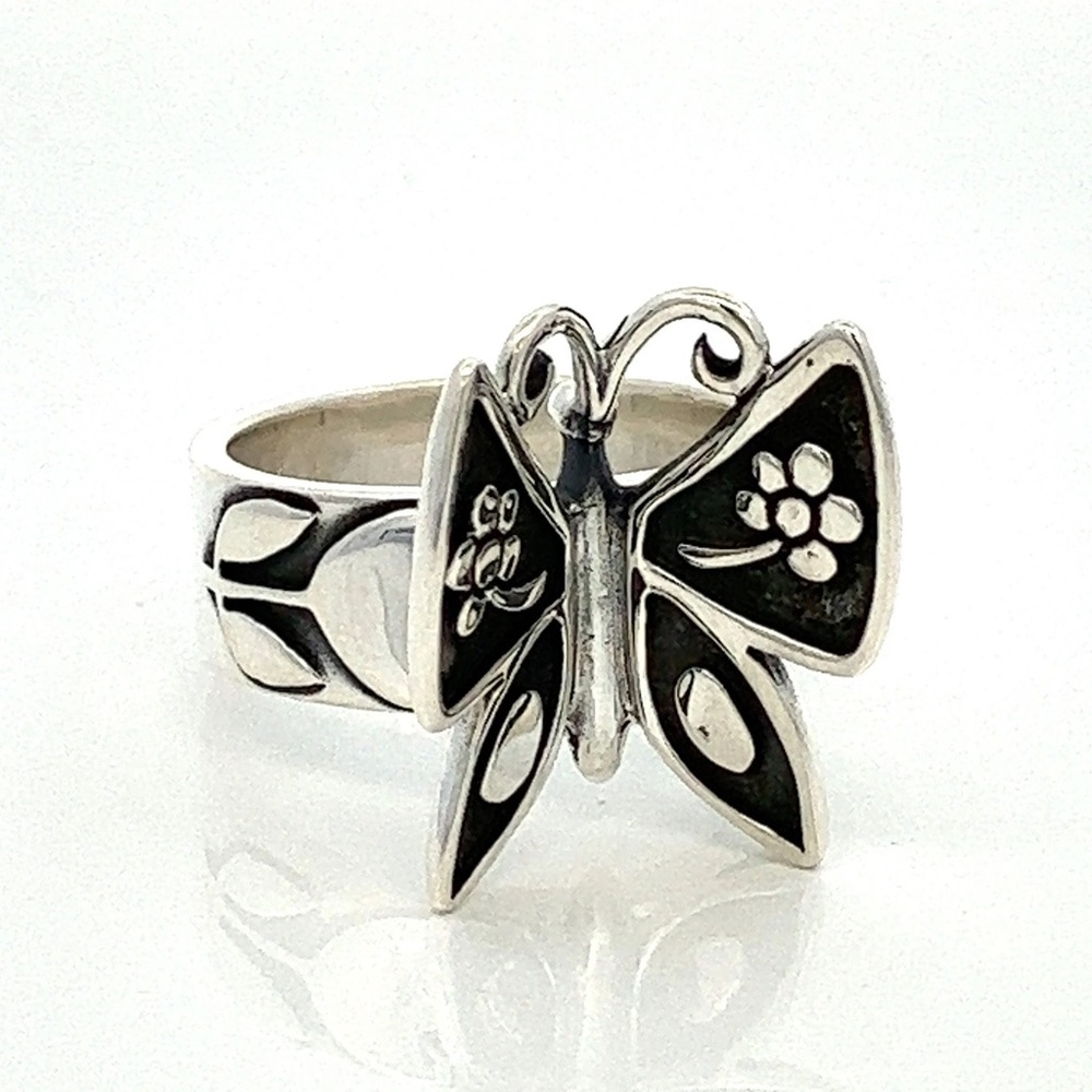 Iso James Avery mariposa ring